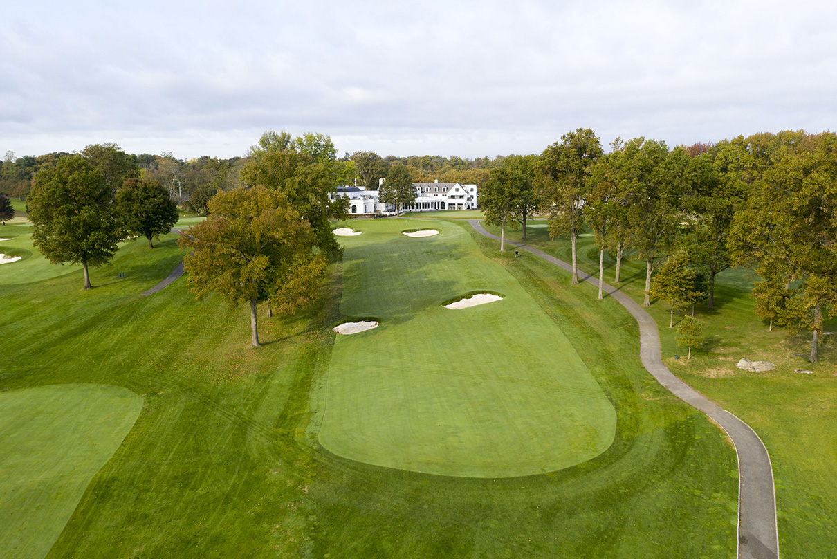 Siwanoy Country Club, aerial view with golf course